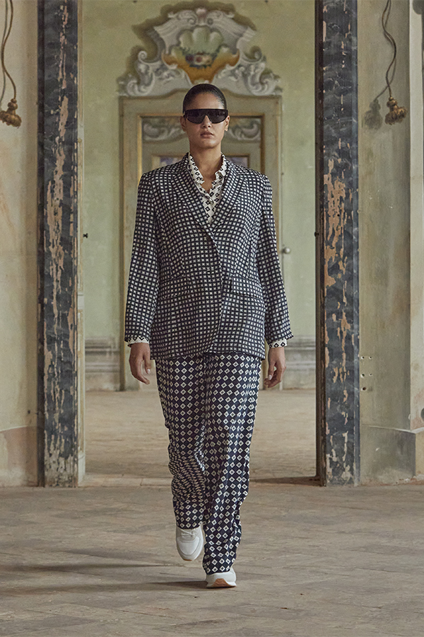 Runway SS26 MR Look 11   Marina Rinaldi 0067 Marina Rinaldi